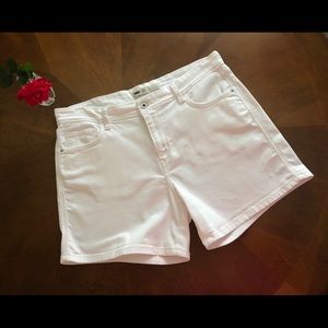 Levi’s White Denim Shorts